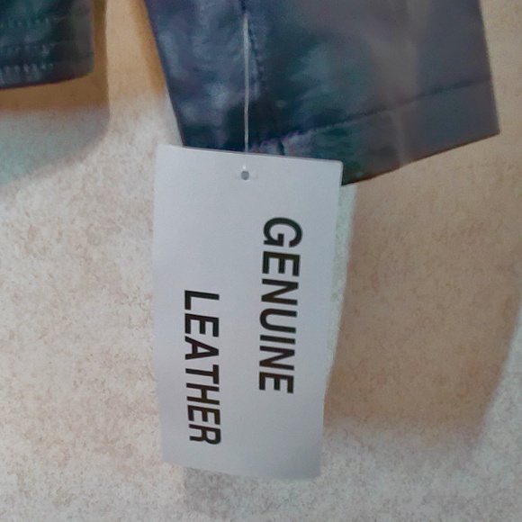 NWT MetroStyle Deep Purple Genuine Leather Woman’s Jacket, w/ Purple Lining Sz16 - Picture 2 of 6